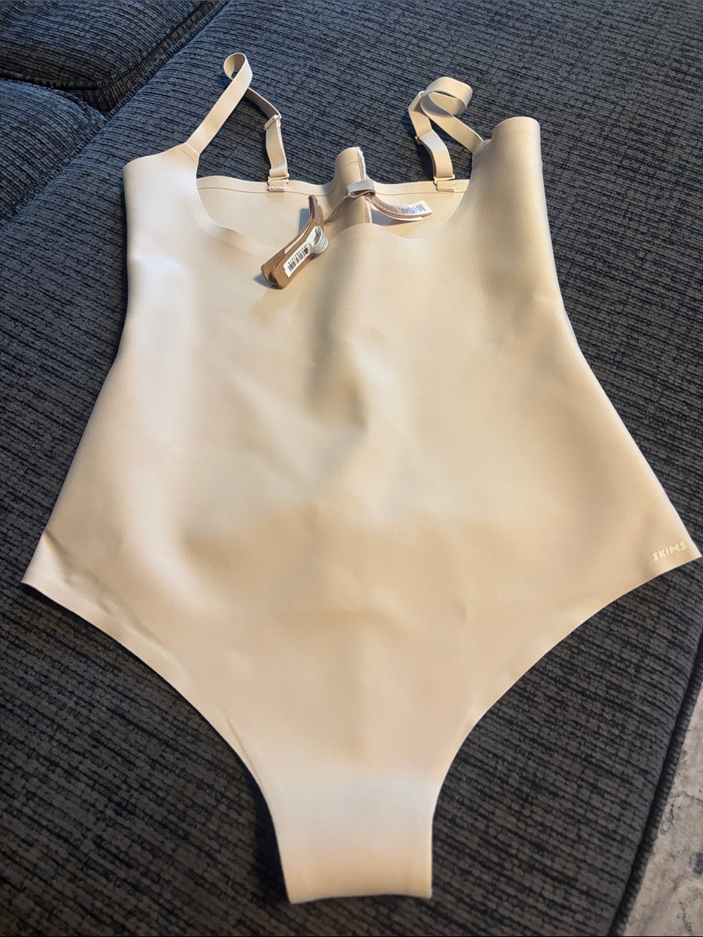 Skims bodyzoned thong 
3X
$108 value